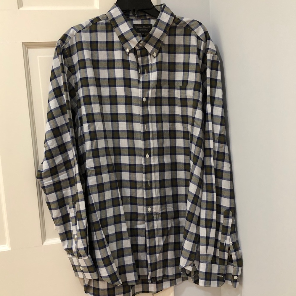 Allen Edmonds XXL gray/blue/green large plaid check design.  100% cotton